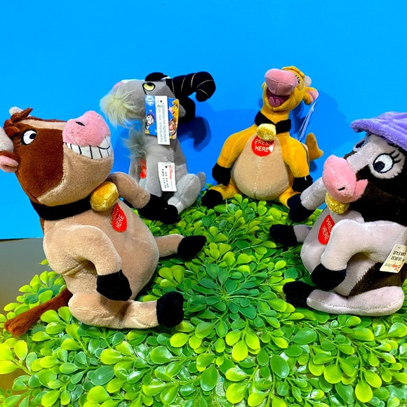 DISNEY STORE NWT VTG 2004 HOME ON THE RANGE BEAN BAG PLUSH w/SOUND COMPLETE SET - Picture 3 of 13